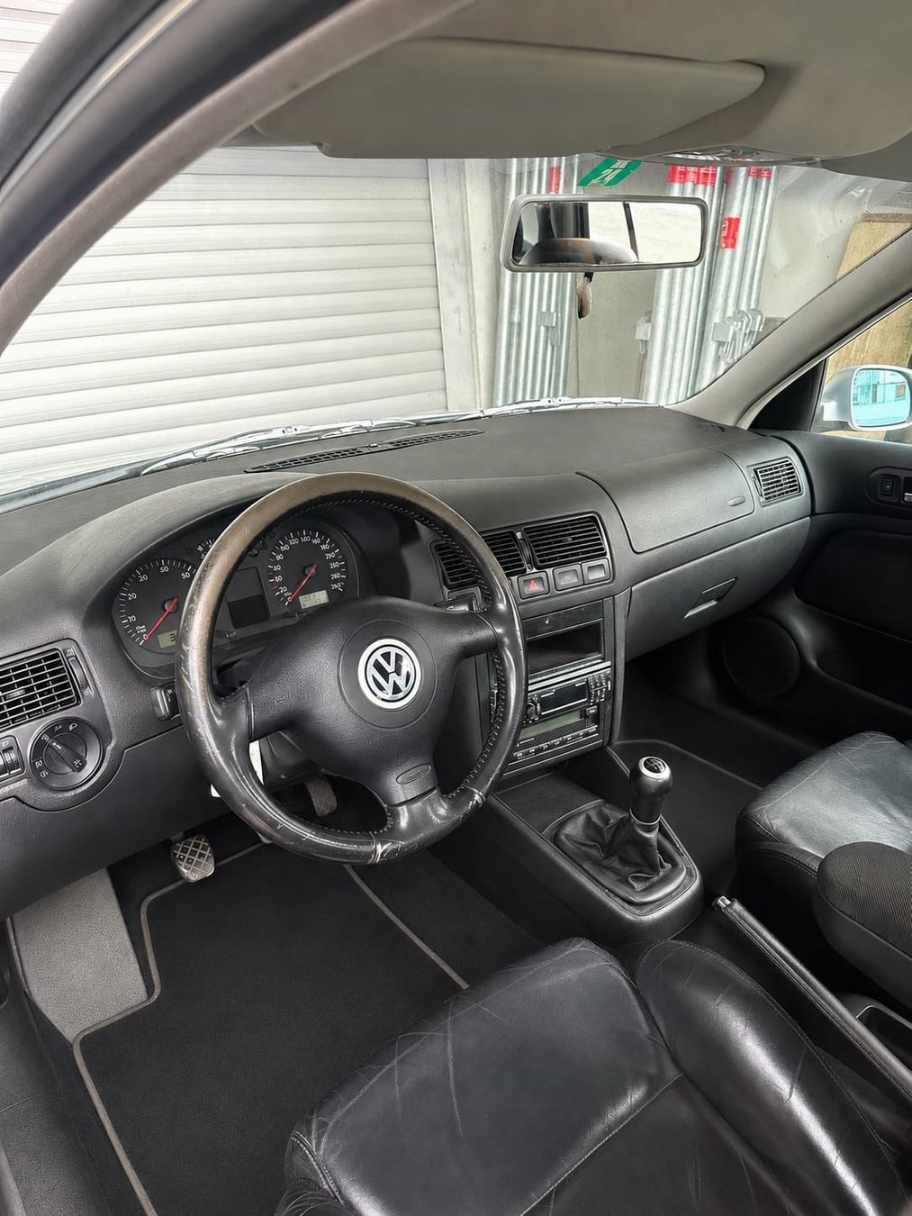 VW Autos: VW Golf 4 2.3l V5 170PS 4Motion (4x4) – Gebraucht aus St. Gallen von Luis_w98 4
