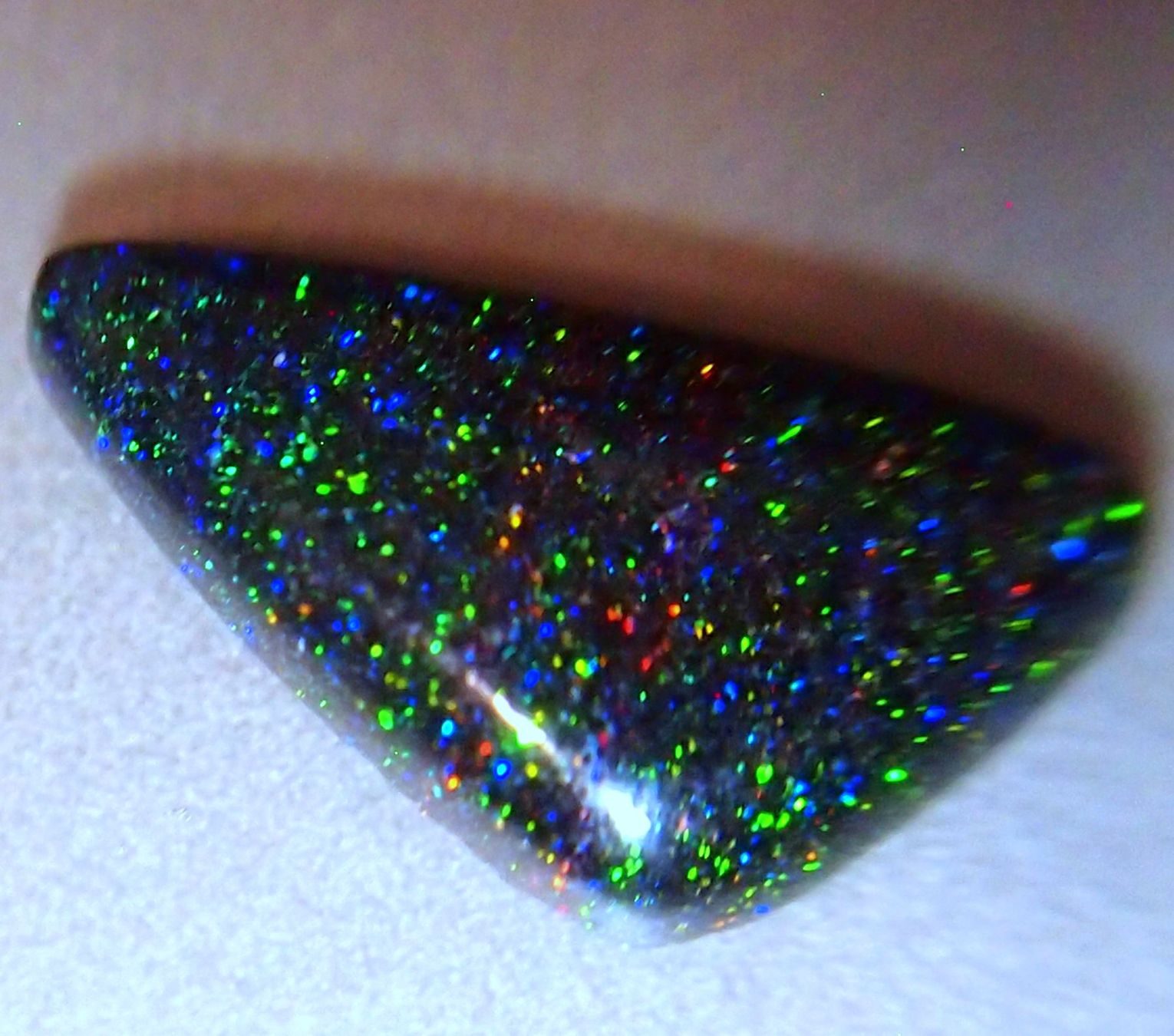 Pierres précieuses: 3,7 CTS polierter ANDAMOOKA OPAL  selten , einzigartig – Neuf avec emballage d'origine à Reinach BL par Hesekiel39 9