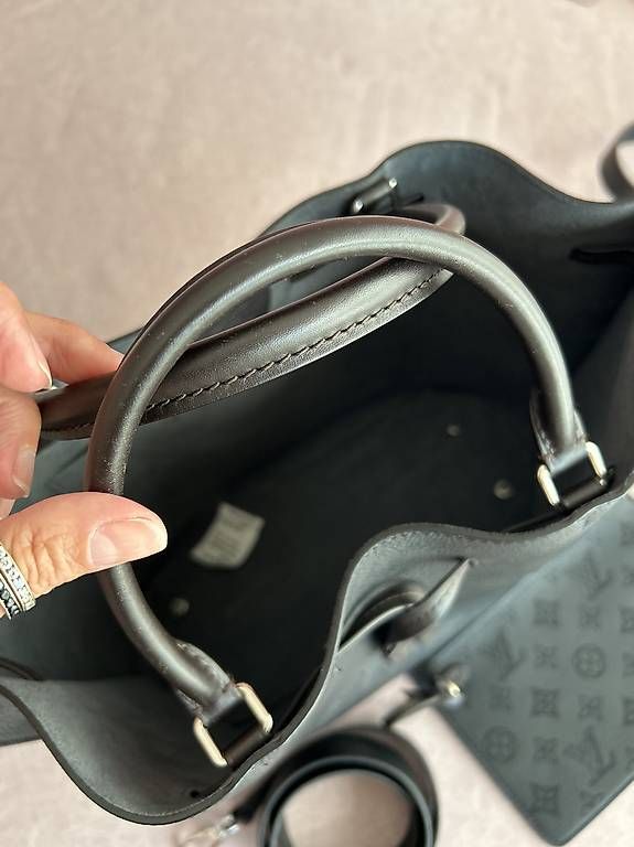 Louis Vuitton Sacs femmes: Louis Vuitton secchiello – D'occasion à Sorengo par at217 1