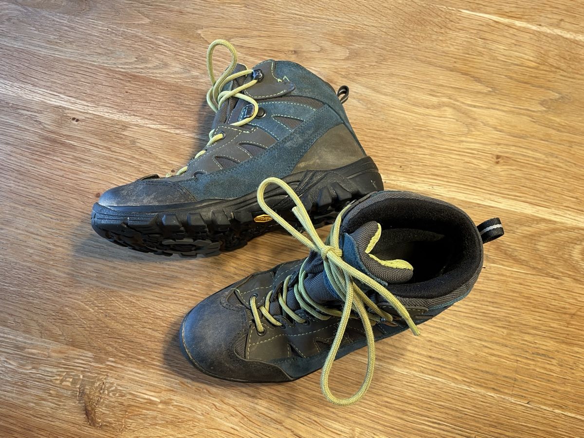 Trevolution Scarpe per ragazzi: Trevolution Wanderschuhe Gr. 35 – Usato da Luzern venduto da alpenkai 1