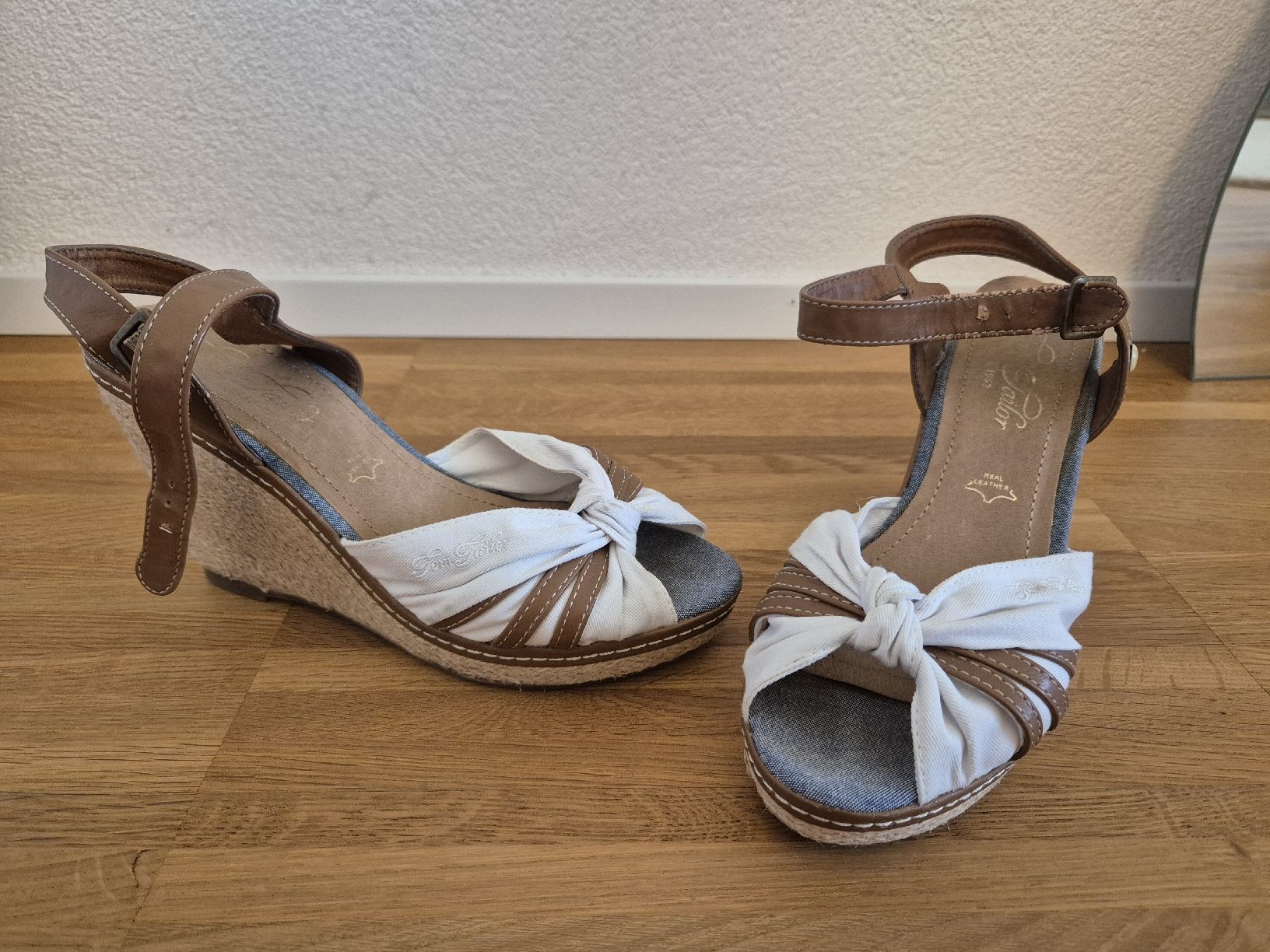 Tom Tailor Scarpe da donna: Tom Tailor Keilsandaletten Gr.40 – Usato da Kehrsatz venduto da d_e_78mm