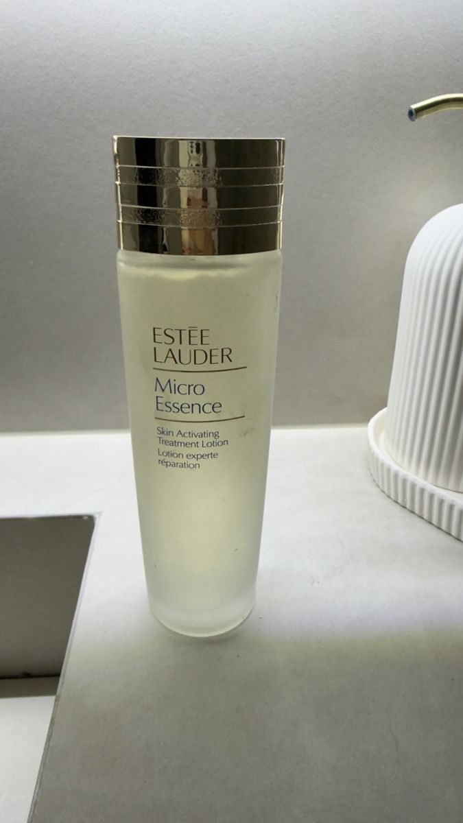 Estée Lauder Cura del viso: Estée Lauder Micro Essence – Nuovo (secondo la descrizione) da Uster venduto da Cassy83