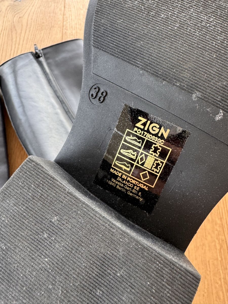 Damenschuhe: ZIGN Leder Plateaustiefel in schwarz Gr. 38 – Gebraucht aus Altendorf von PiaLang 2