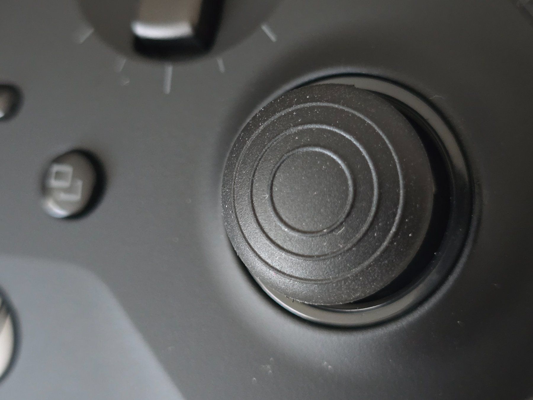 Microsoft Controller: Xbox Elite 2 Controller/Top Zustand – Gebraucht aus Basel von Honest 1