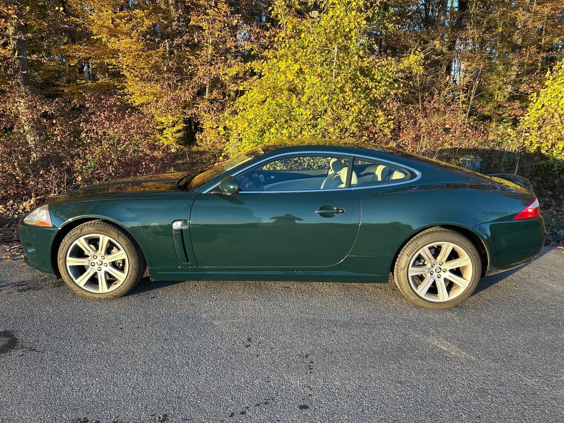 Jaguar Automobili: JAGUAR XK 4.2 – Usato da Savièse venduto da mal_w8m2 2