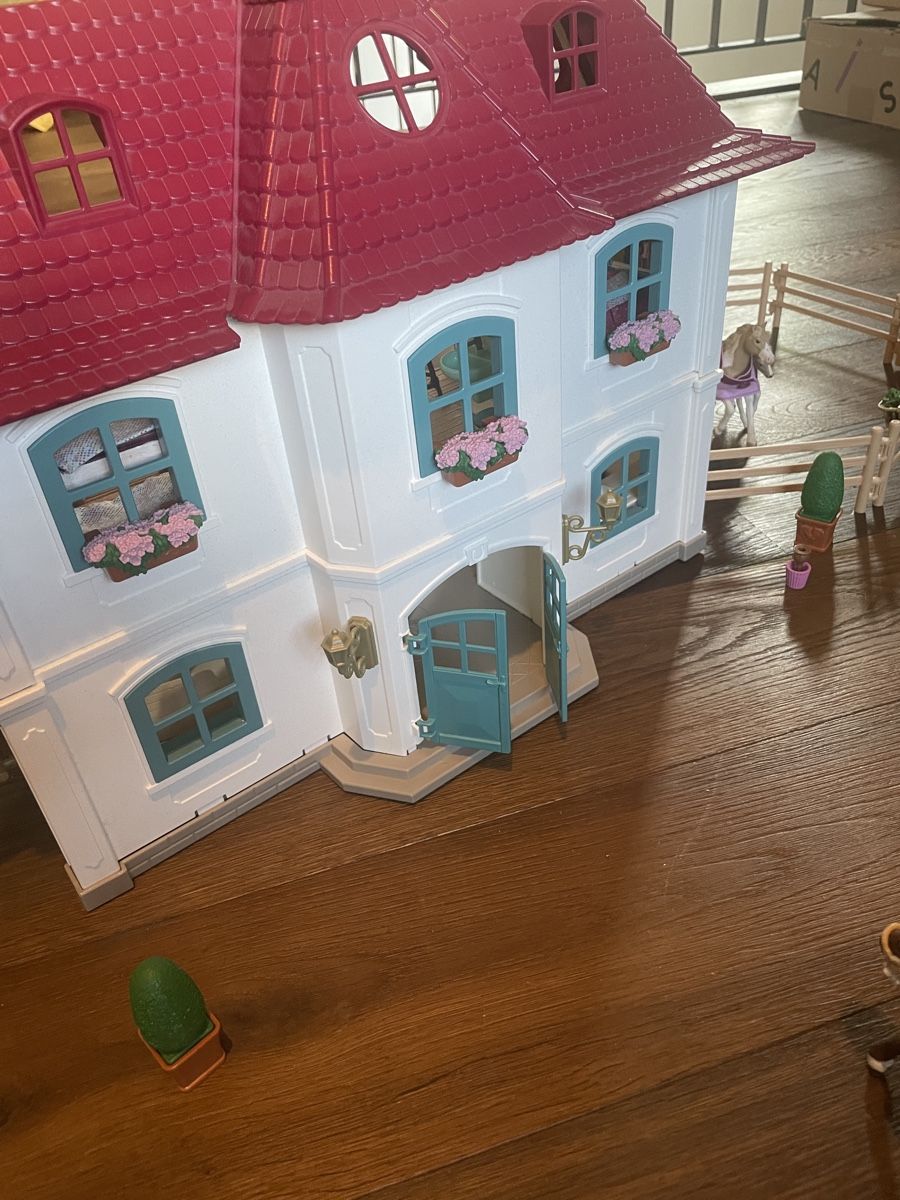 Schleich Giocattoli: Schleich Haus und Stall – Usato da Meiringen venduto da Maersk 6