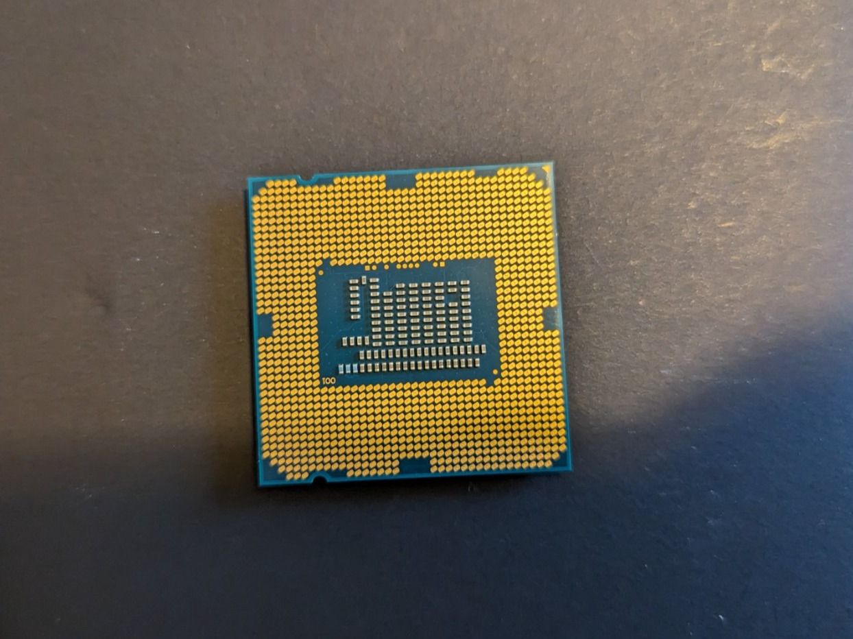 Intel Componenti elettronici: Prozessor / CPU Intel i3-3220 3.30GHz – Usato da Winterthur venduto da cradusie 1