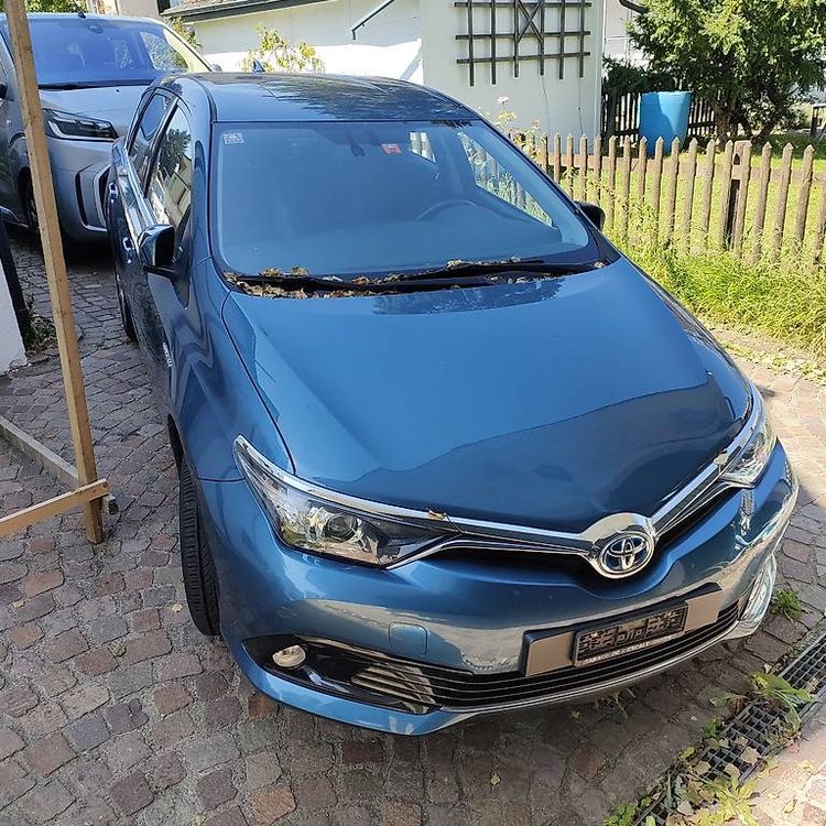 Erstaunlich Toyota Auris Hybrid Gebraucht Fotos