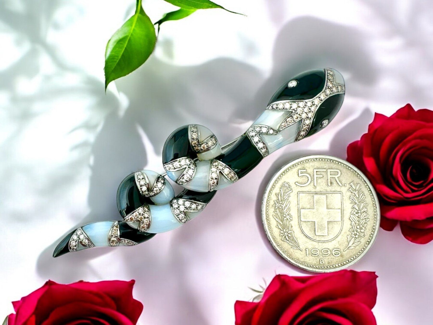 Spille & Fermagli: TÄNNLER, Onyx - Chalcedon - Diamant - Brosche – Usato da Zuzwil SG venduto da artimmo 5