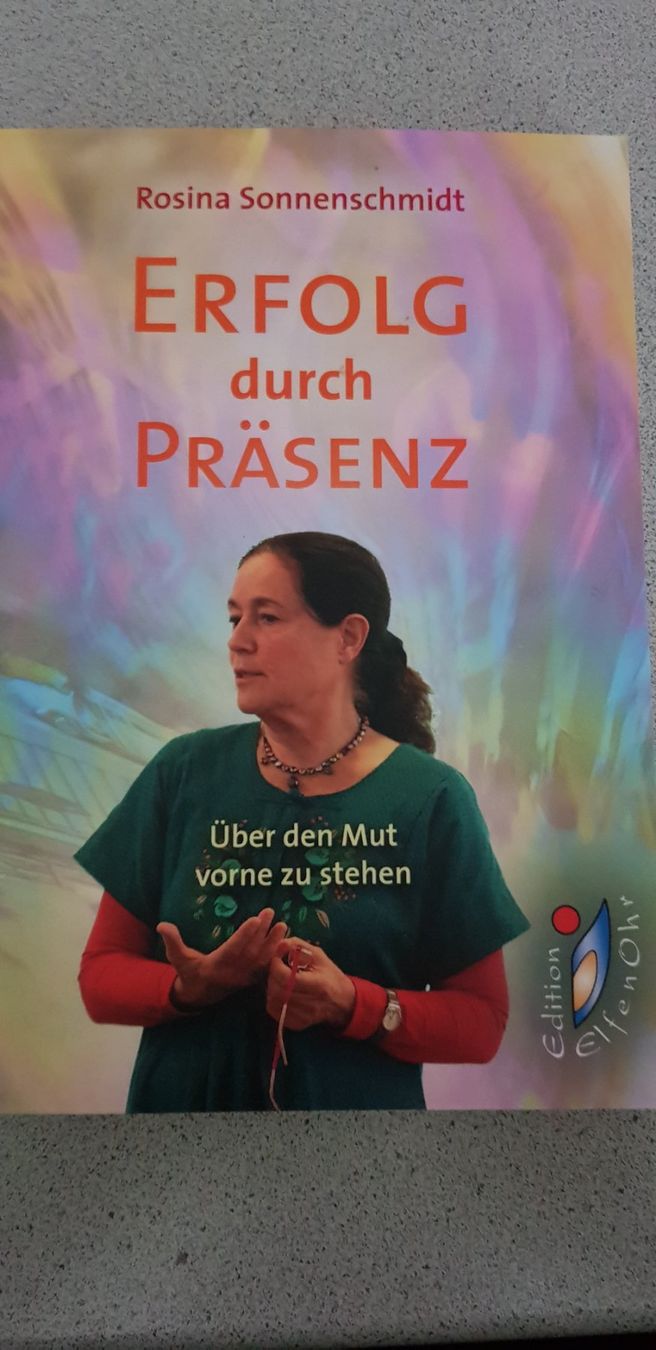 Libri: Rosina Sonnenschmidt Erfolg durch Präsenz – Usato da Dürnten venduto da BAschwanden