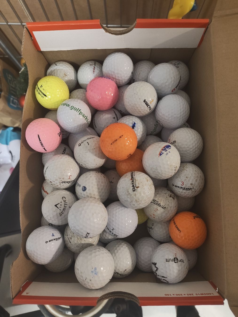 Ballons: 45 golf balls – D'occasion à Küttigen par Workday