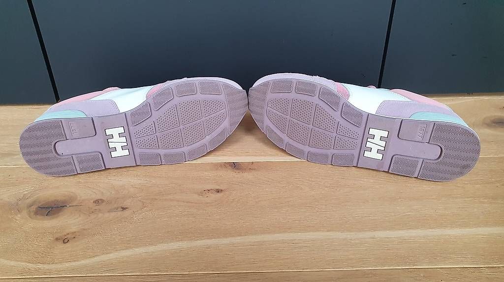 Scarpe da donna: Helly Hansen Damen-Sneaker | Gr. 42 | 3x getragen – Usato da Kirchberg BE venduto da bvonallmen 4