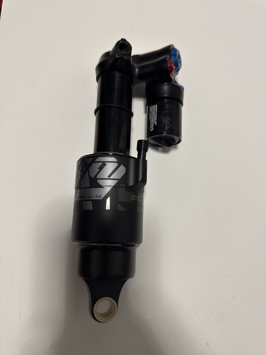 Fox Pezzi di ricambio: Fox Float X2 Performance Dämpfer schwarz guter Zustand – Usato da Meilen venduto da Klea.chasm 2