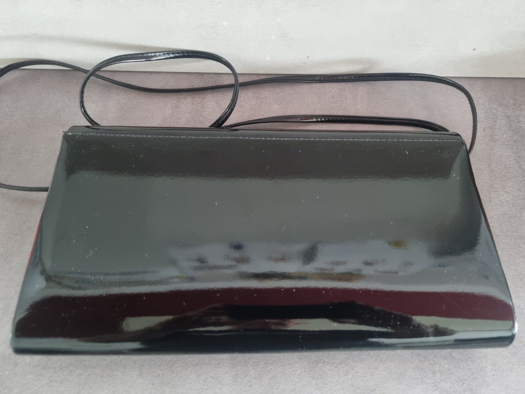 Borse: Duncher Clutch Tasche schwarzes Lackleder – Usato da Lenzburg venduto da freedomky 6