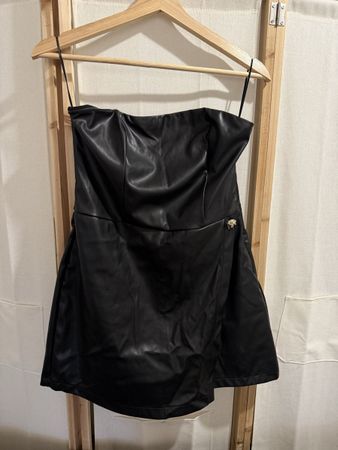 Kleid Amisu Kunstleder schwarz Grösse 38 neu mit Etikett