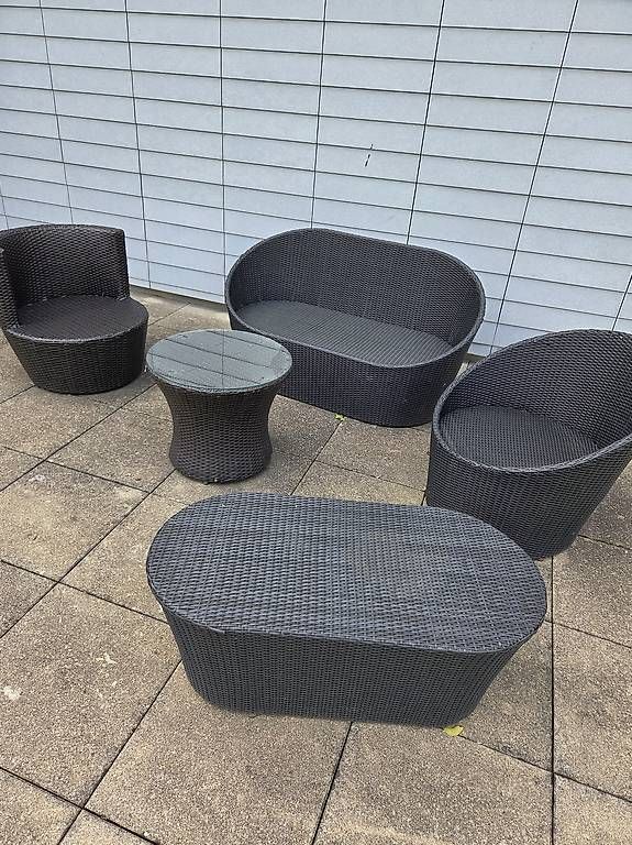 Set de table et chaises: Garten Sitz Garnitur  – D'occasion à Trachslau par scorpion02 2