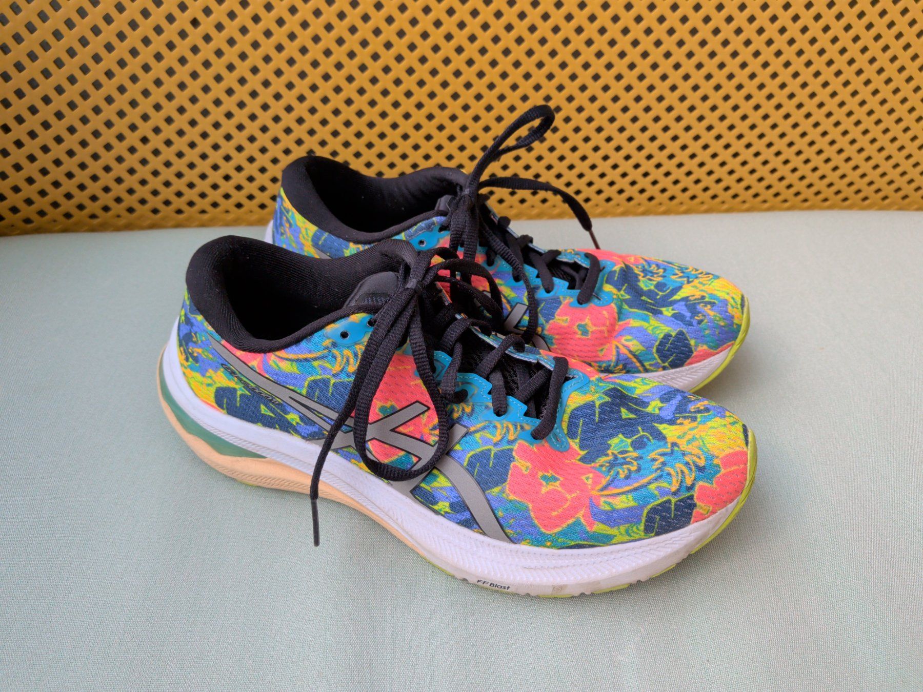 Asics Chaussures femmes: Asics GT-2000 11, Gr.40.5 – D'occasion à Münchenbuchsee par Grundel74