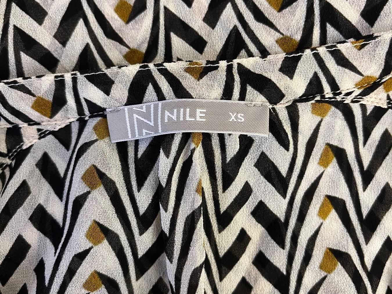 Nile Blusen: Sommerliche Bluse mit Muster, Grösse XS – Gebraucht aus Basel von rah_r 3