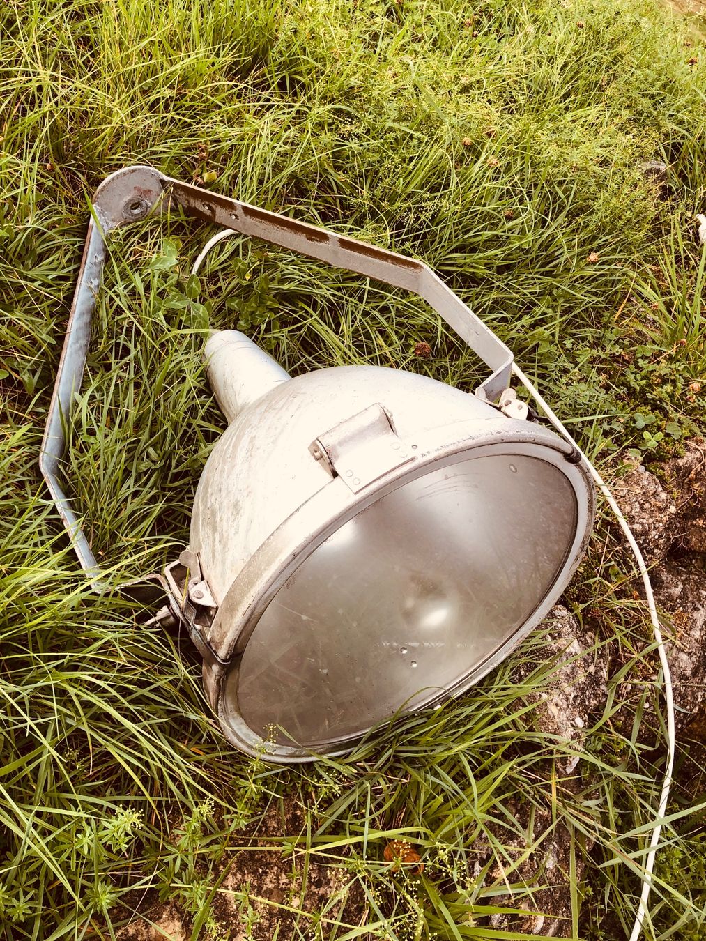 Lampade: Industrielle, Scheinwerfer, Vintage Lampe – Difettoso da Haslen GL venduto da Willi17 3