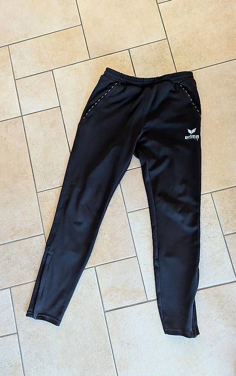 Pantalons: Training Erima  – D'occasion à Saillon par vic_xny8