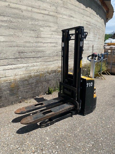 Caterpillar Gabelstapler & Hubwagen: Caterpillar Deichselstapler NSP 12N2 – Gebraucht aus Laufen von VERARMUS11 3
