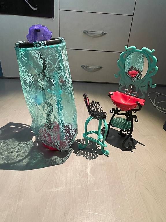 Poupées: Monster High Möbel – D'occasion à Muhen par jol_ina00