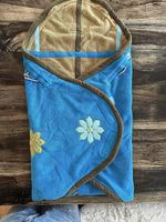 Baby Fleece Einschlagdecke mit Kapuze