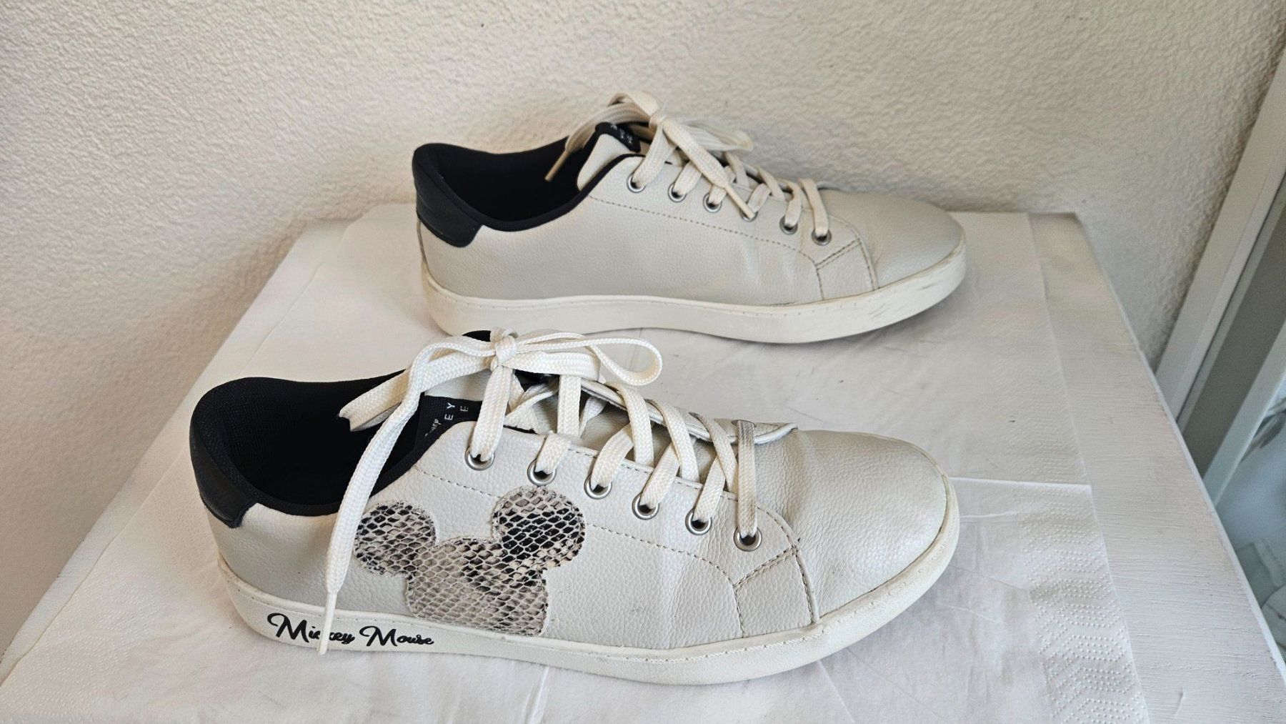 Scarpe da uomo: Mickey Mouse Schuhe, Gr. 38, Weiss/Schwarz – Usato da Gossau ZH venduto da Goes05 1