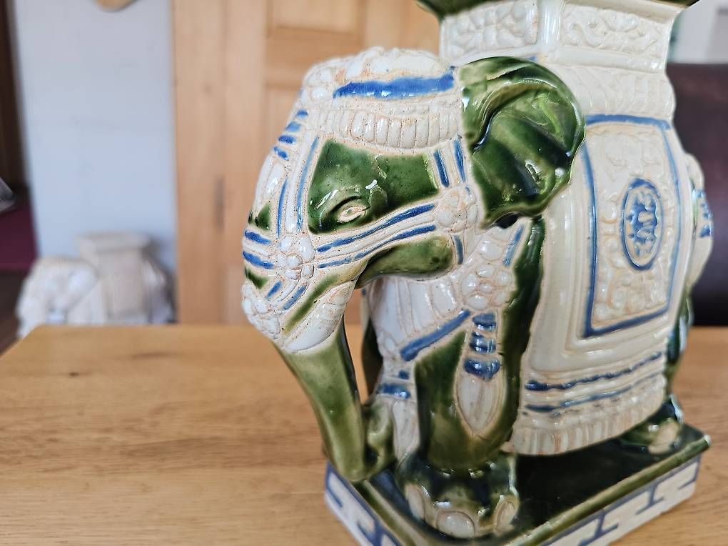 Figurines: Elefant porzellan – D'occasion à Rothrist par Neubeginn 1