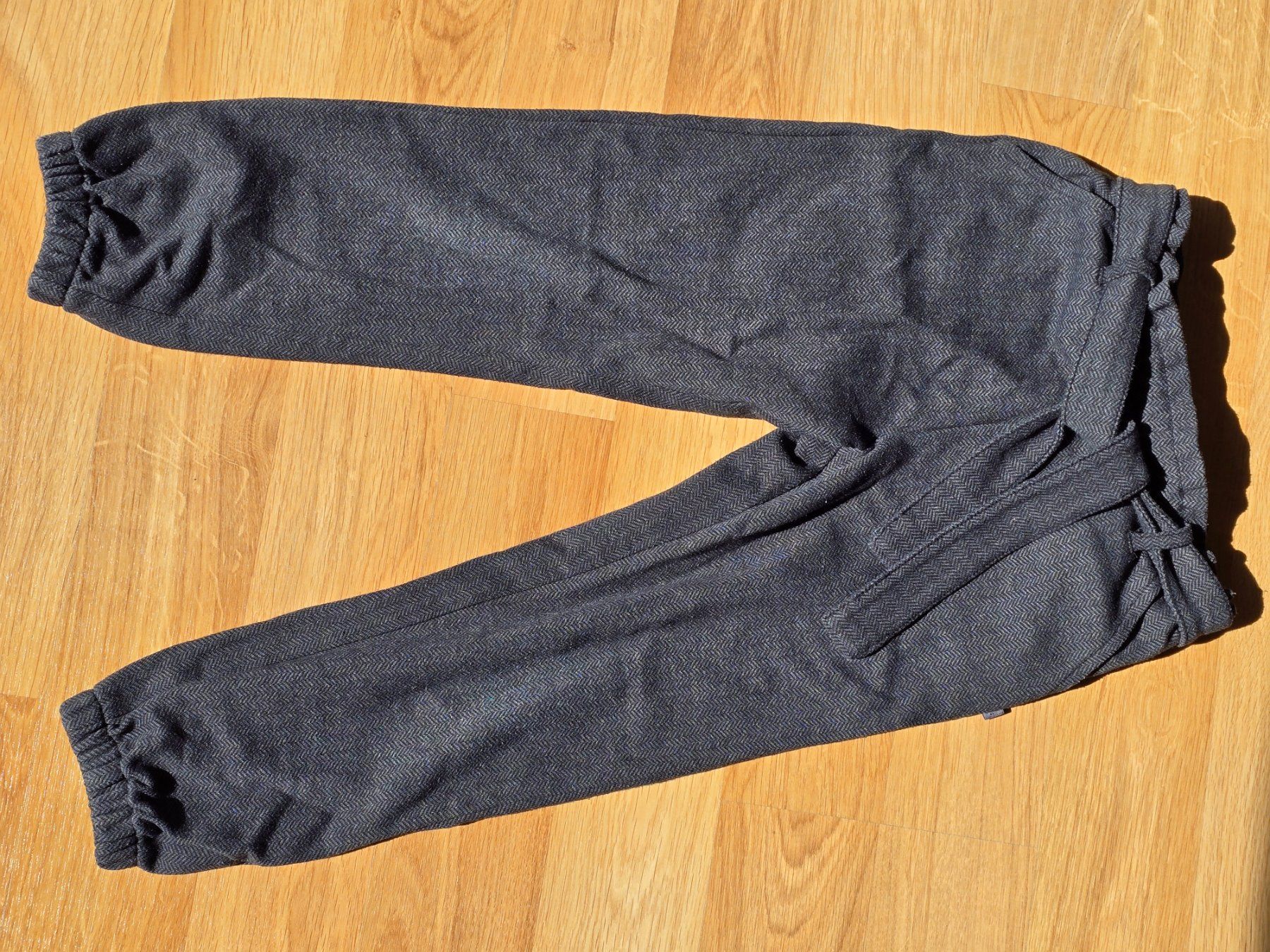 Pantaloni: Hose Gr. 122 – Usato da Büttikon AG venduto da Amineah