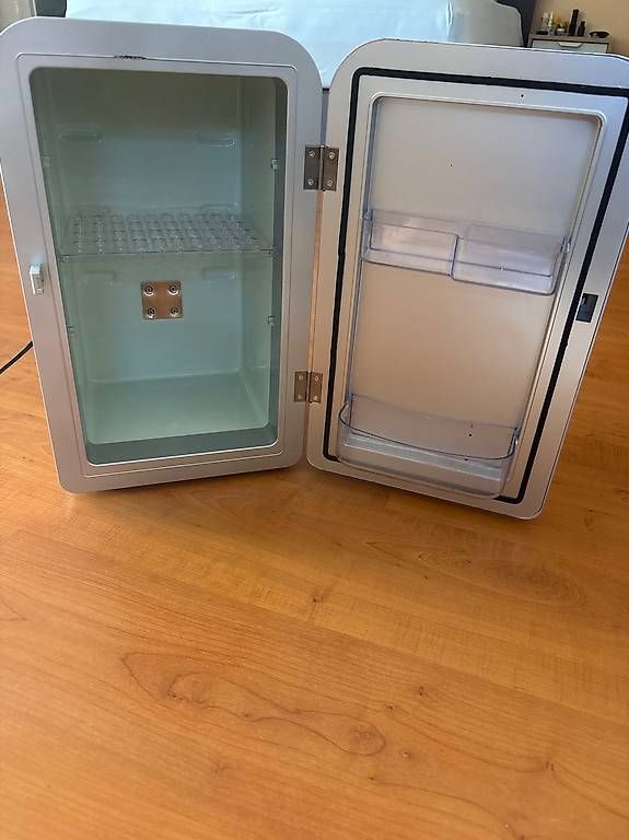 Réfrigérateurs: Mini Kühlschrank – D'occasion à Aesch BL par cal_7872 1