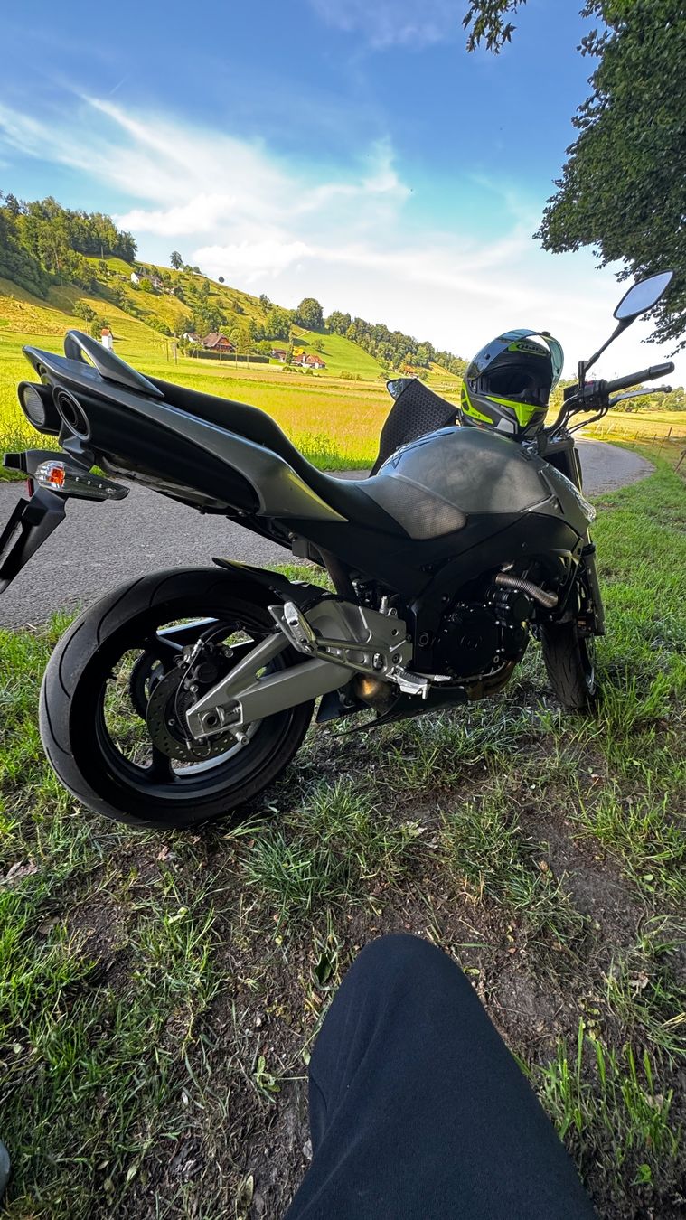 Suzuki Strada: GSR600A. Frisch ab MF – Usato da Willisau venduto da Faslji