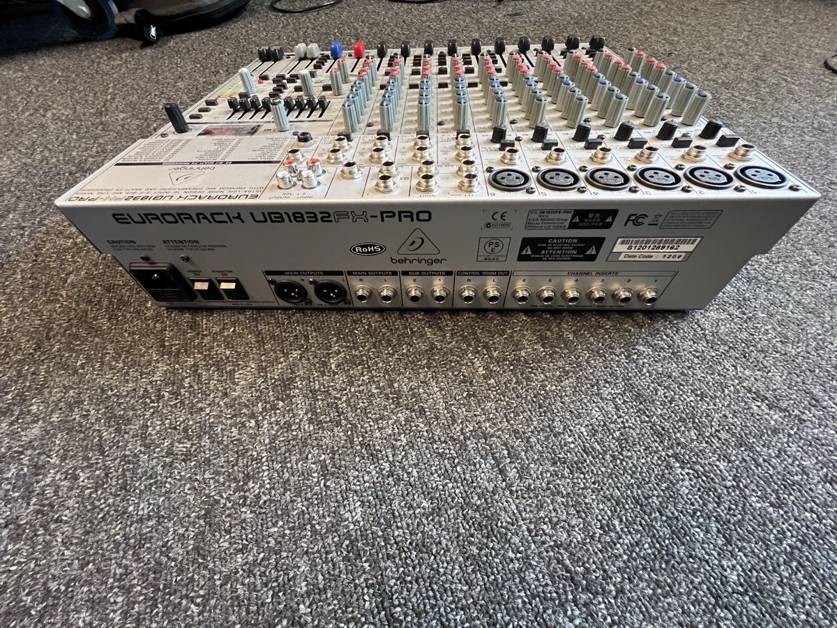 Behringer Mischpulte: Behringer Eurorack UB1832FX-PRO Mischpult – Gebraucht aus Turtmann von MrStony4 3