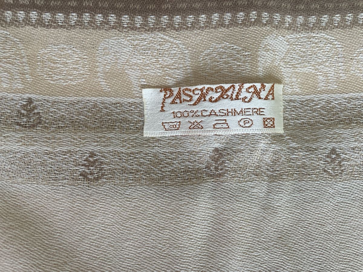 Foulard & Sciarpe: Kaschmir Schal originalverpackt – Nuovo e nell'imballaggio originale da Rüti ZH venduto da kar_xx9l 1
