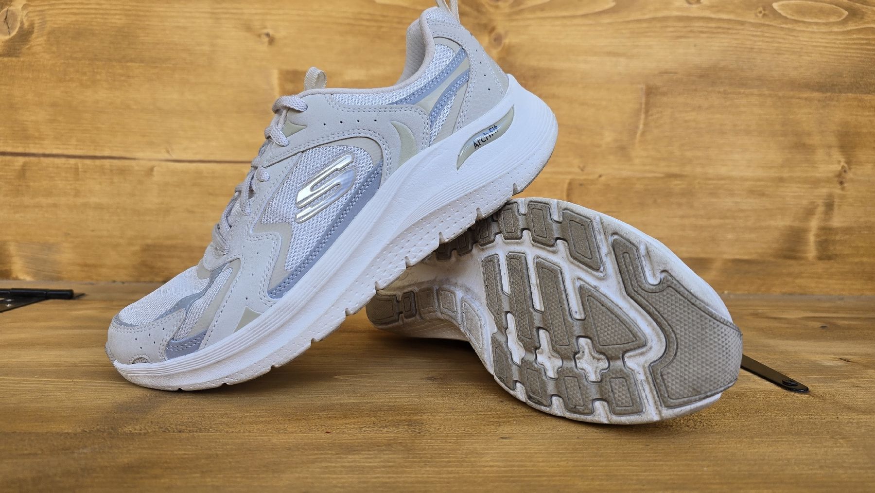 Scarpe da donna: Sneakers ArchFit – Usato da Zermatt venduto da eli_gr5q