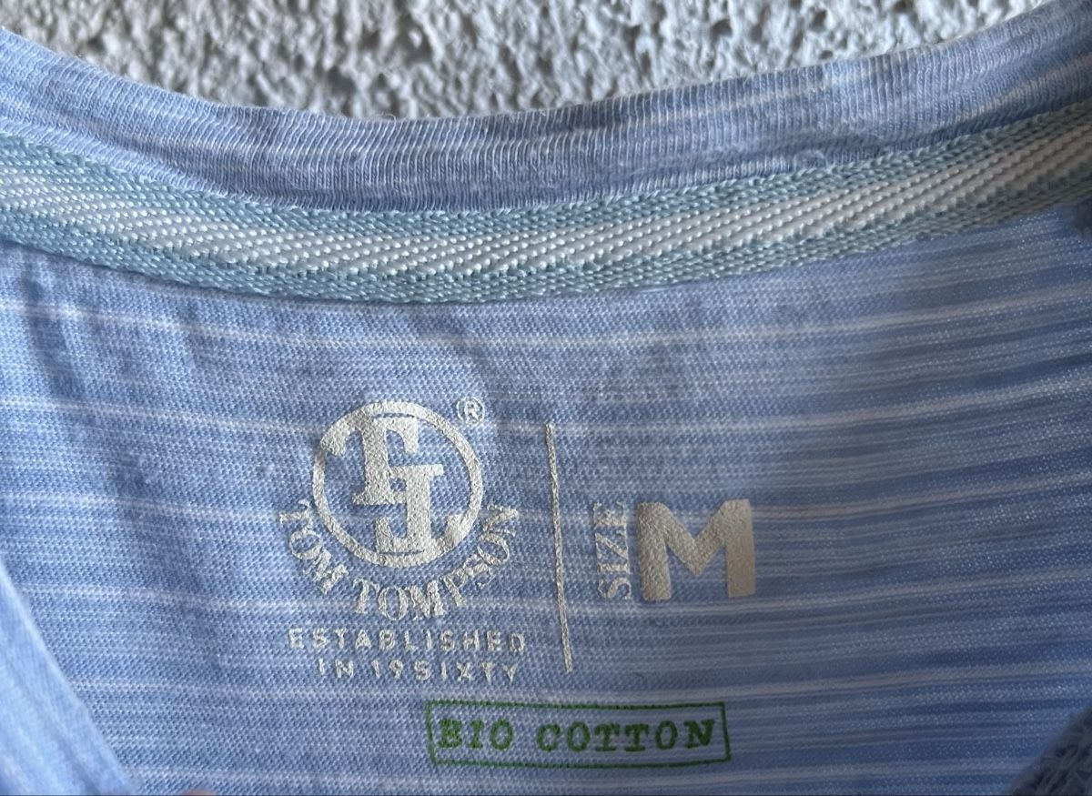 T-shirt: hellblaues T-Shirt - Tom Tompson – Nuovo (secondo la descrizione) da Jonschwil venduto da Julie1696 3