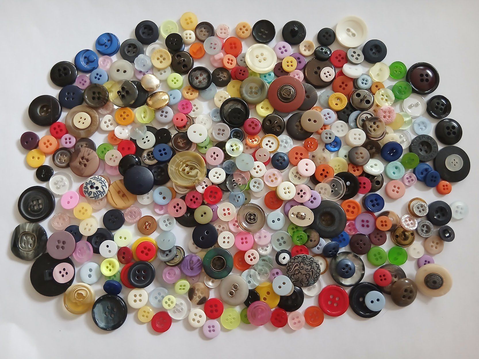 Boutons: 400Stk. Knopfen – D'occasion à Dübendorf par Fip05