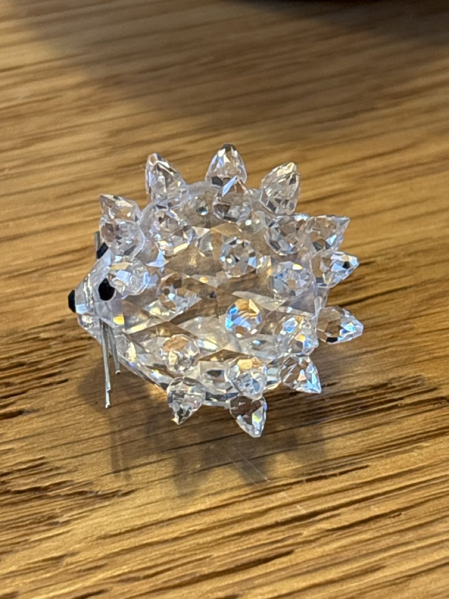 Swarovski Tutte le decorazioni: Swarovski Igel mit Box Austria – Usato da La Plaine venduto da Spooty67
