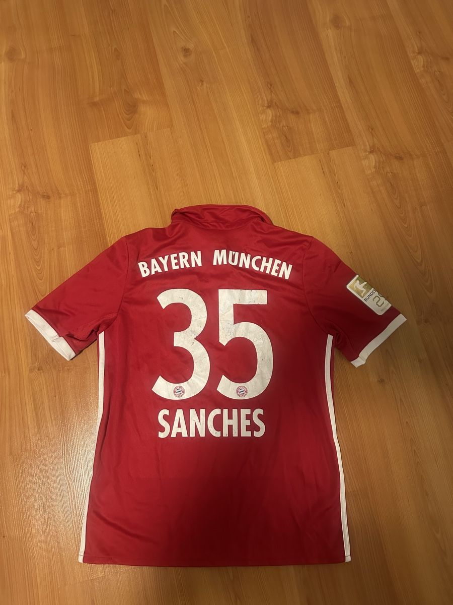 Bayern München Leibchen & Hosen: Originales Bayern Trikot mit Renato Sanches – Gebraucht aus Gelterkinden von Micola04 1