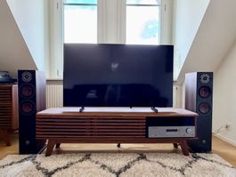 Komplette Wohnungsauflösung: Sofa, Möbel, TV-Sound-System et