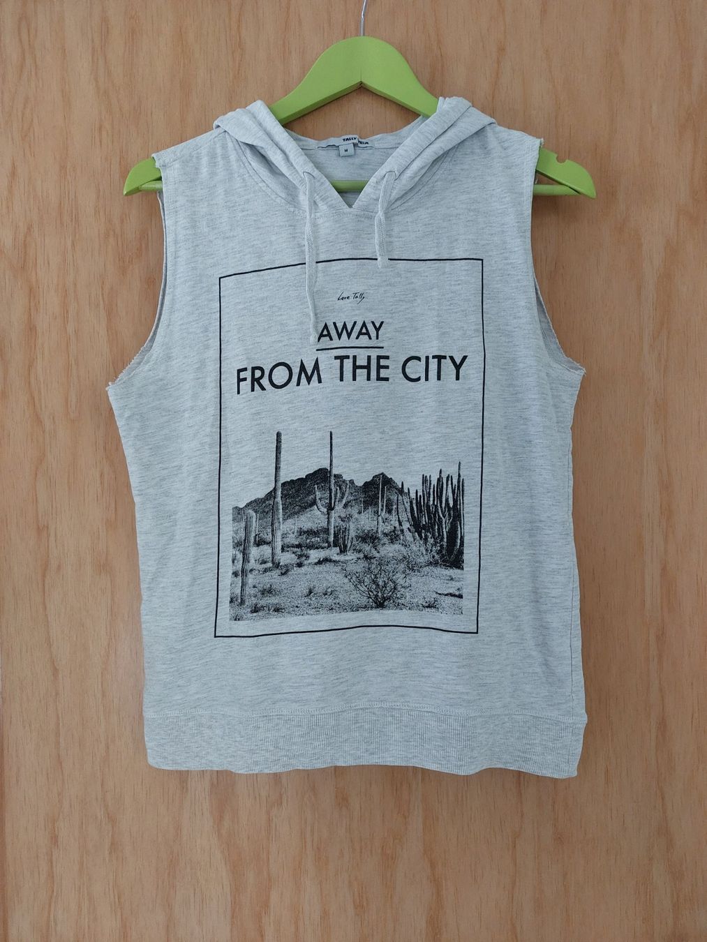 Tally Weijl T-Shirts: T'Shirt mit Kapuze Gr.M – Gebraucht aus Schmitten von Renistern68