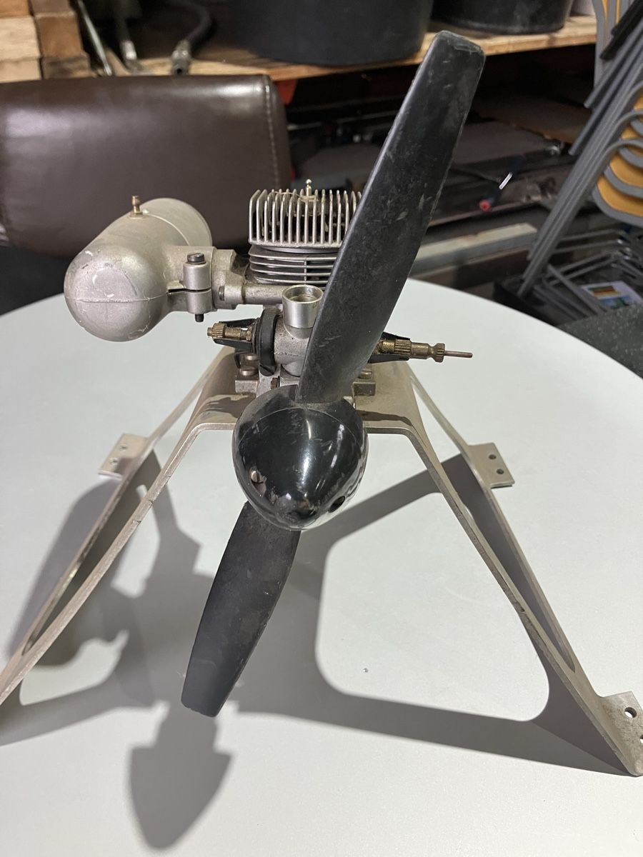 RC Modellbau: Modellflugzeug Motor  – Defekt aus Uerkheim von Dealer-4813 1