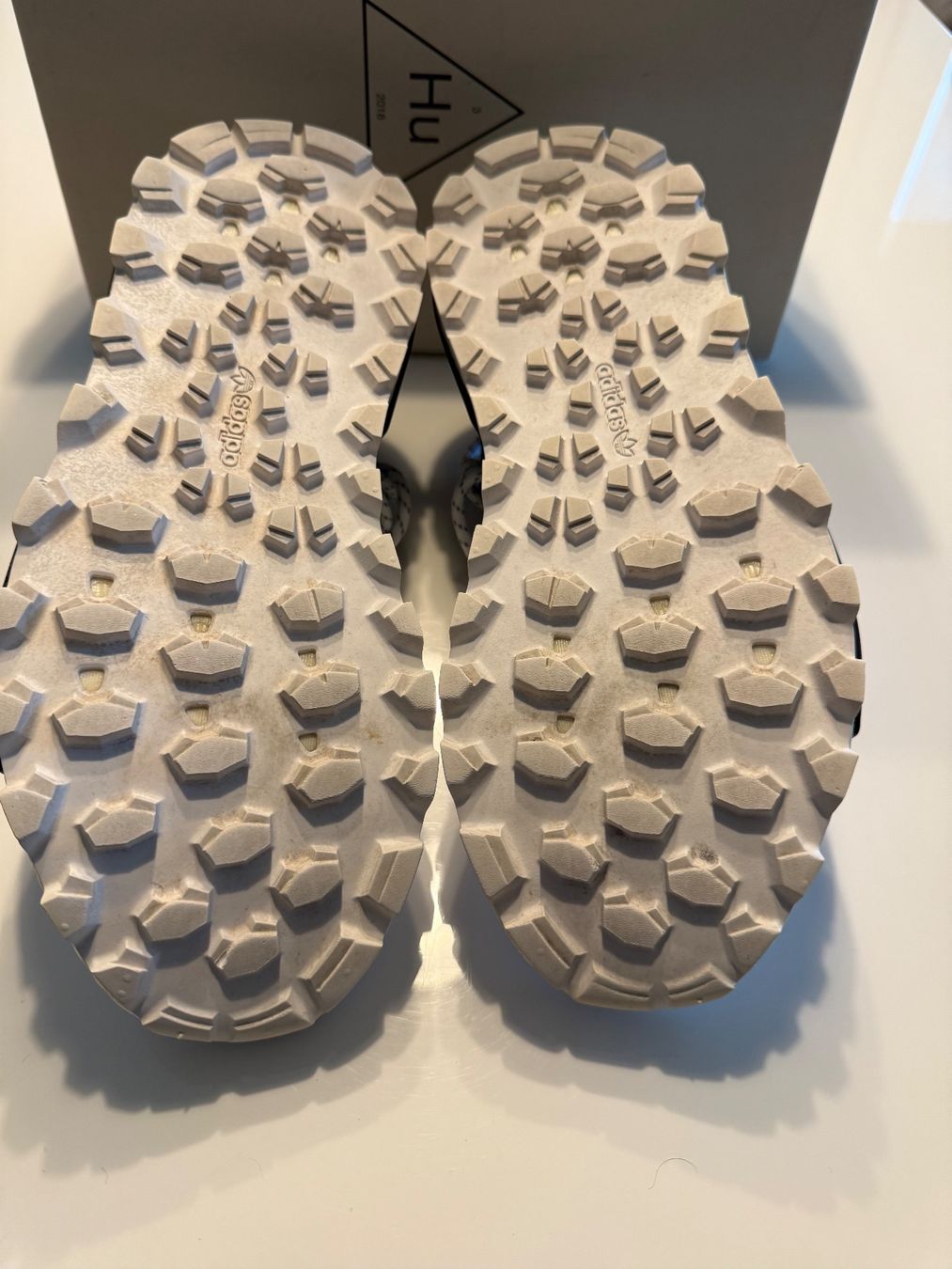 Adidas Scarpe da uomo: Adidas PW Solar HU NMD – Usato da Bienne venduto da CarlosOliveira 2