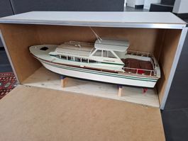 Graupner RC Modellboot Commodore mit Transportbox
