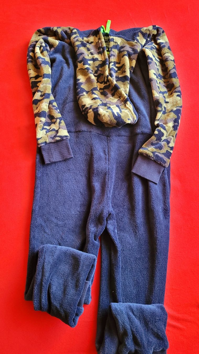 Tute: Fleece Jumpsuit Junge Gr. 158/164 – Usato da Steffisburg venduto da Gismo49 1