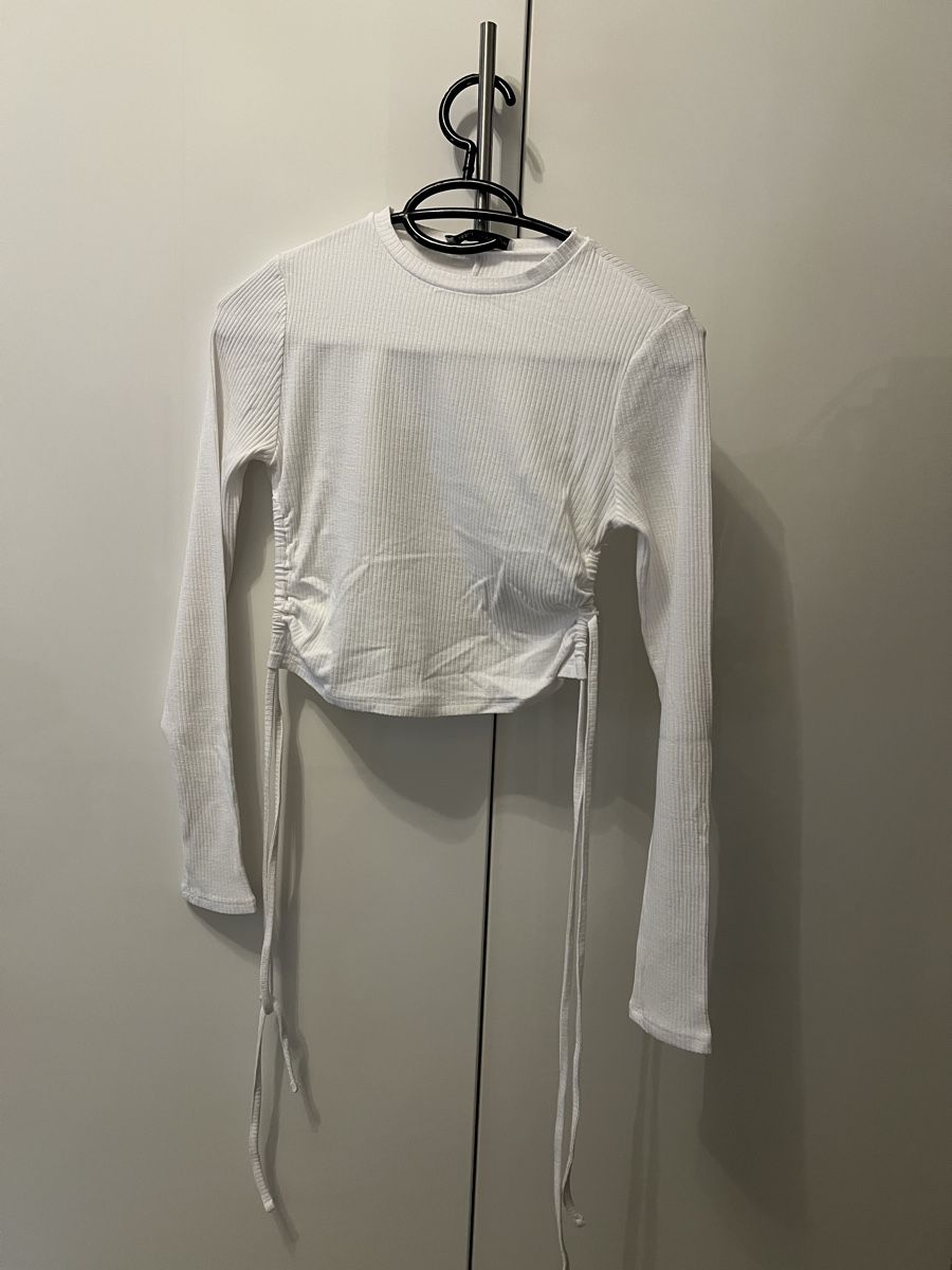 Pull&Bear T-shirt: Rückenfreies Langarmshirt – Usato da Dietikon venduto da Mischi2167