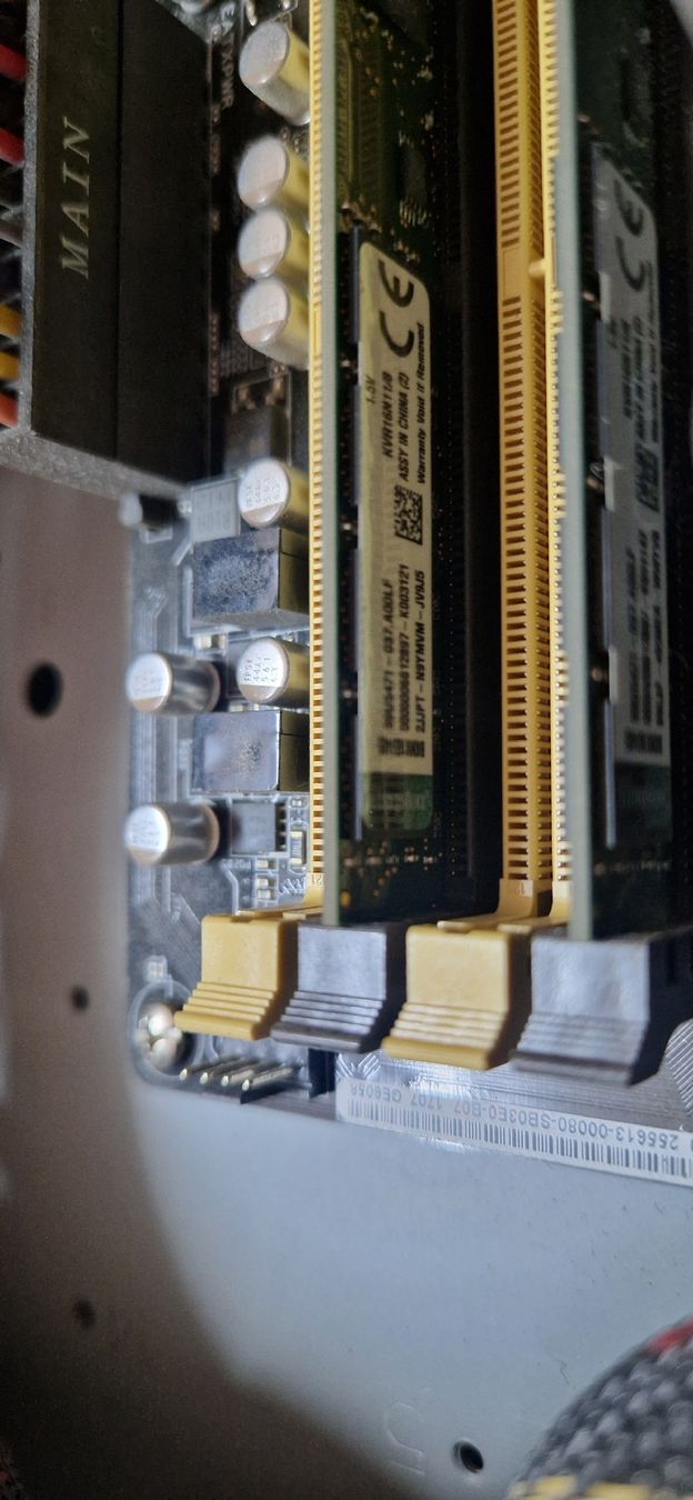PC: PC Asus P9D WS NVIDIA Quadro K4000 SSD 256GB – Usato da Biel-Benken BL venduto da simon.jaeggi 3