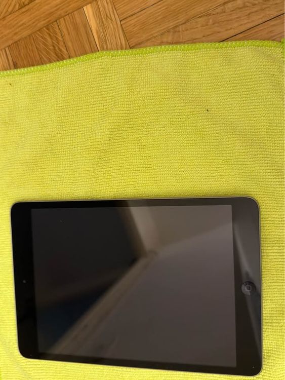 Apple iPad mini 1 – 16 Go + clavier Logitech –Excellent état (Gebraucht ...