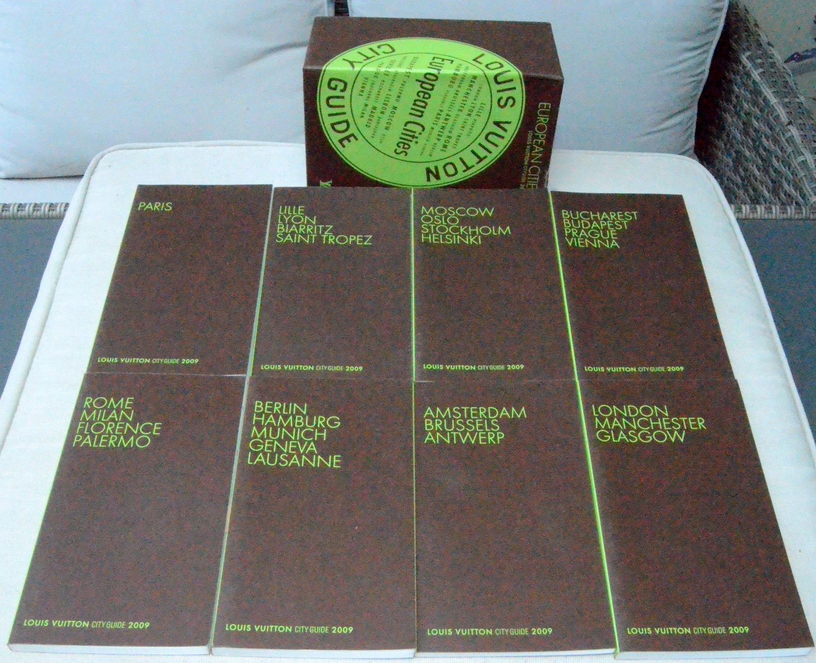 Libri: Louis Vuitton City Guide 2009 – Usato da Collonges venduto da arashee 3