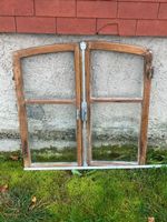 Alte Sprossenfenster, Holz, Vintage, zum Restaurieren.